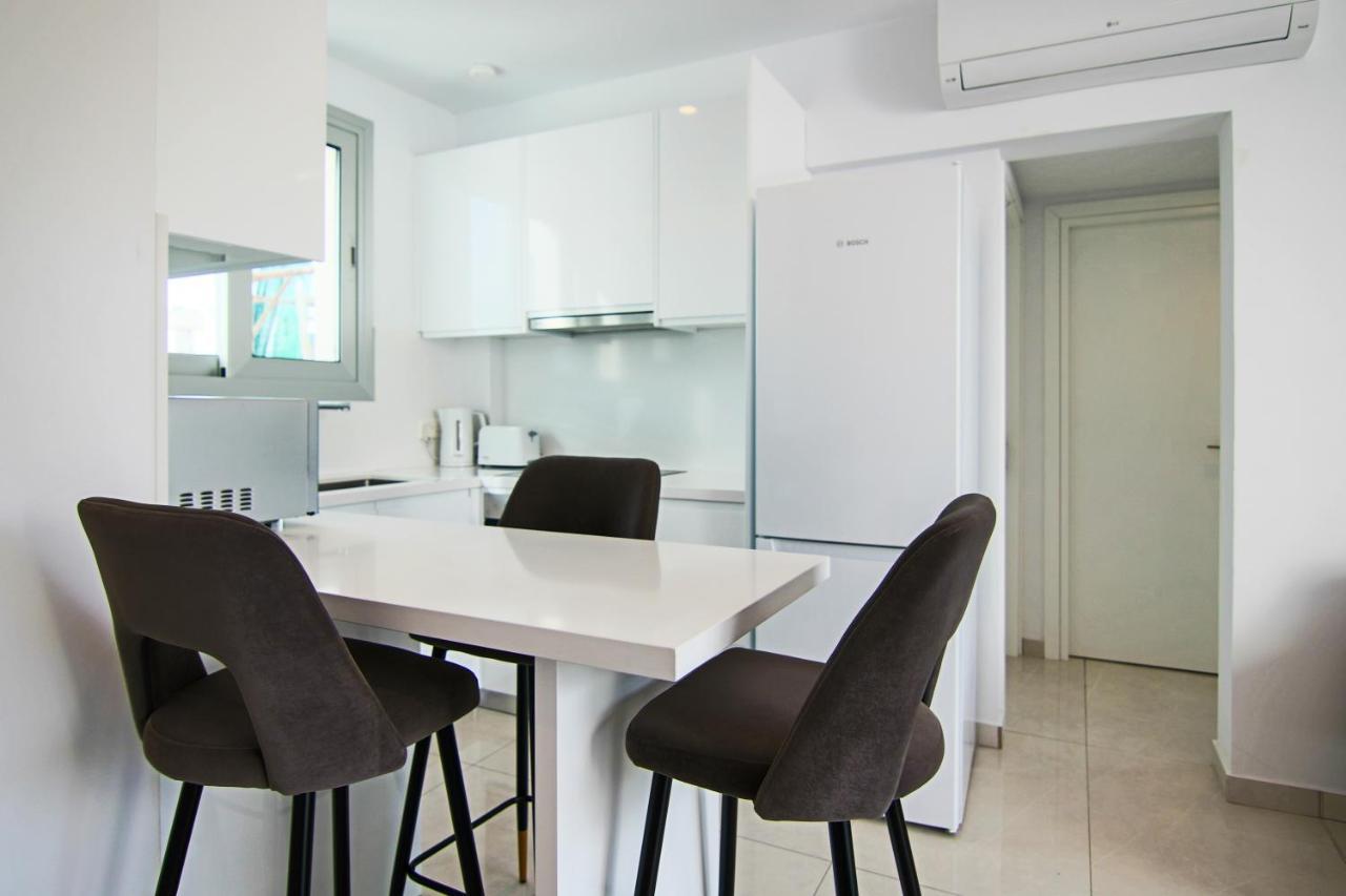 Apartamento Phaedrus Living - Seaside Executive Flat Harbour 208 Paphos Exterior foto